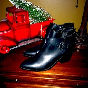 Guess Buckle Boots 10 Black